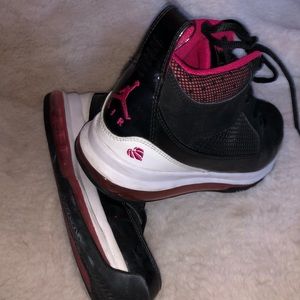air jordans, good condition. never wear these!💗